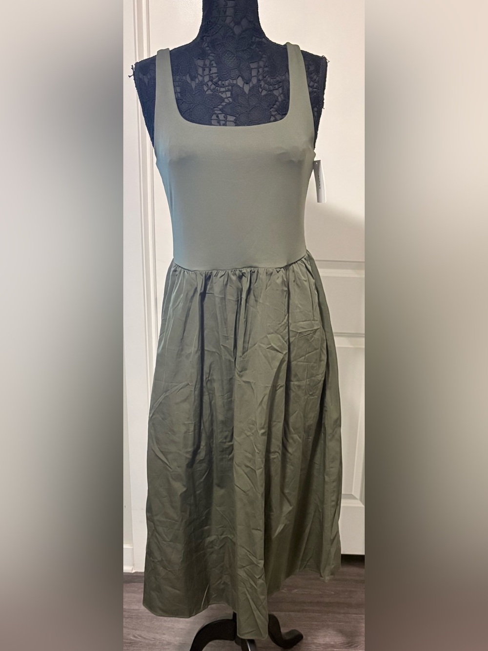 SPANX Olive Green Smooth Jersey Scoop Neck Tank Midi Dress Large New with tags